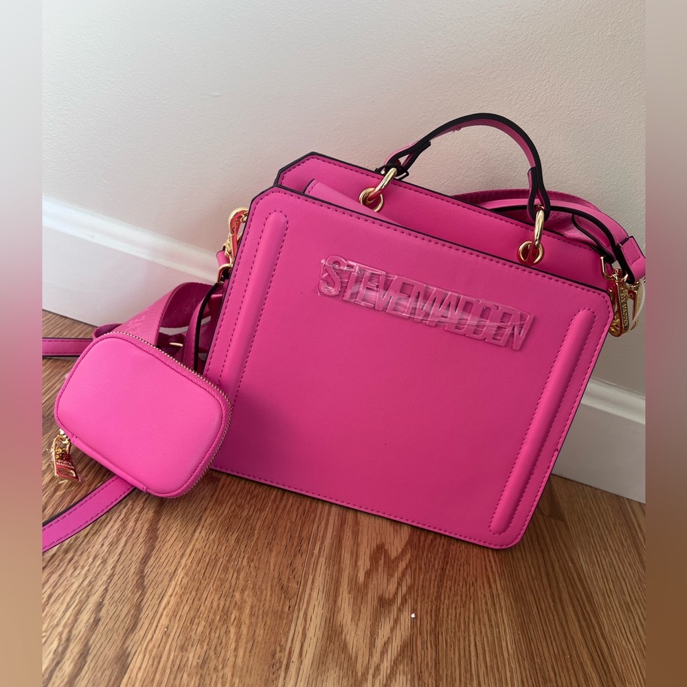 Steve Madden Bevelyn- Bright Pink